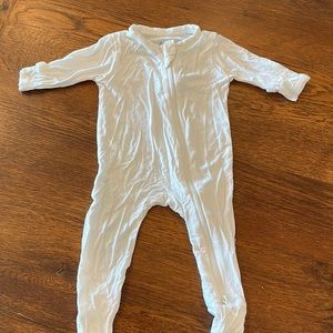 Kyte Baby NB pajamas